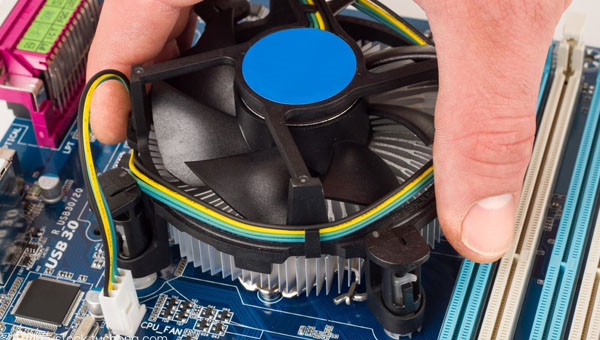 CPU温度过高怎么办？快使用导热硅脂降降温