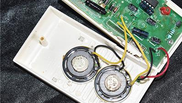 耐高温瞬间胶，用于电子电器行业基材粘接的重要材料