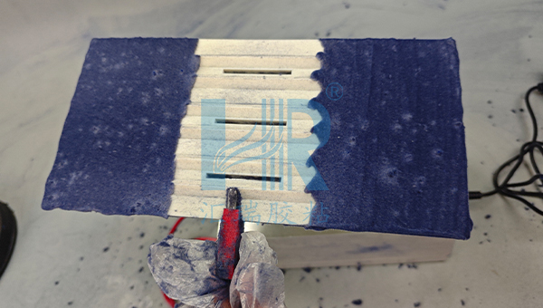 PP制品植绒用什么处理剂能增强附着效果？