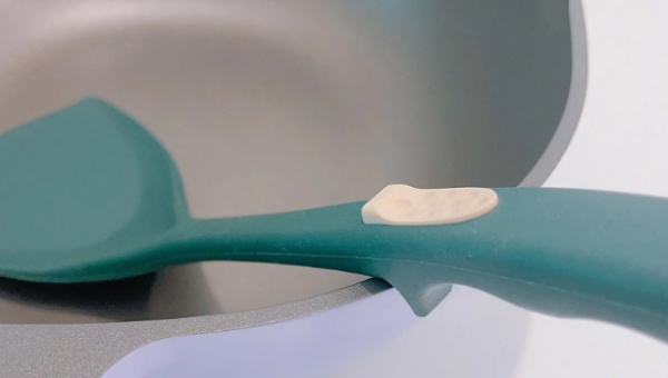 液态硅胶注塑包PA66选哪种增粘剂好