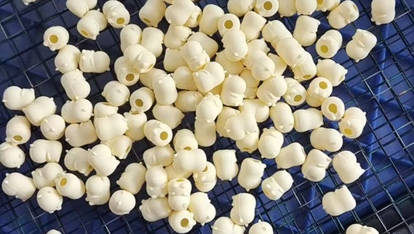 硅胶材质UV打印不上墨选用HJL-916-8轻松解决难题