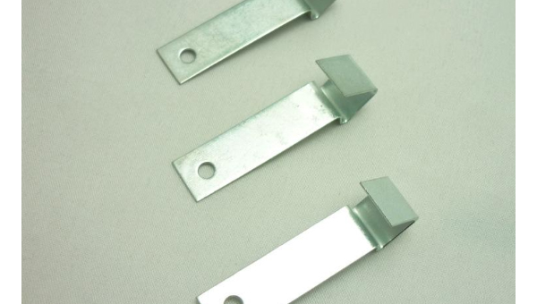 瞬间胶能不能粘金属