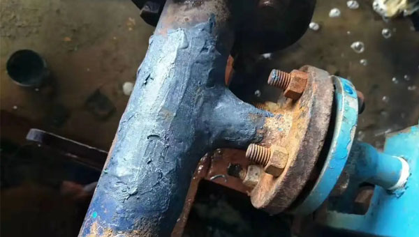 受到腐蚀的化工设备 受到腐蚀的化工设备