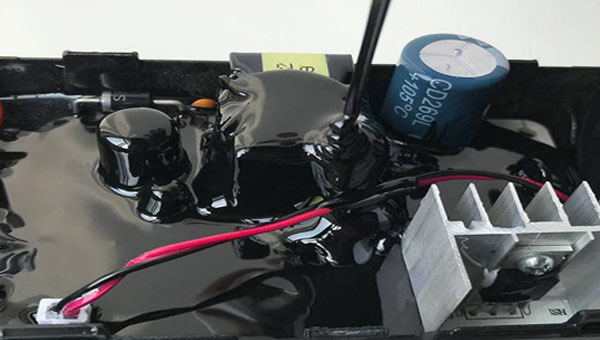 导热灌封胶,解决太阳能光伏逆变器发热问题 导热灌封胶,解决太阳能光伏逆变器发热问题